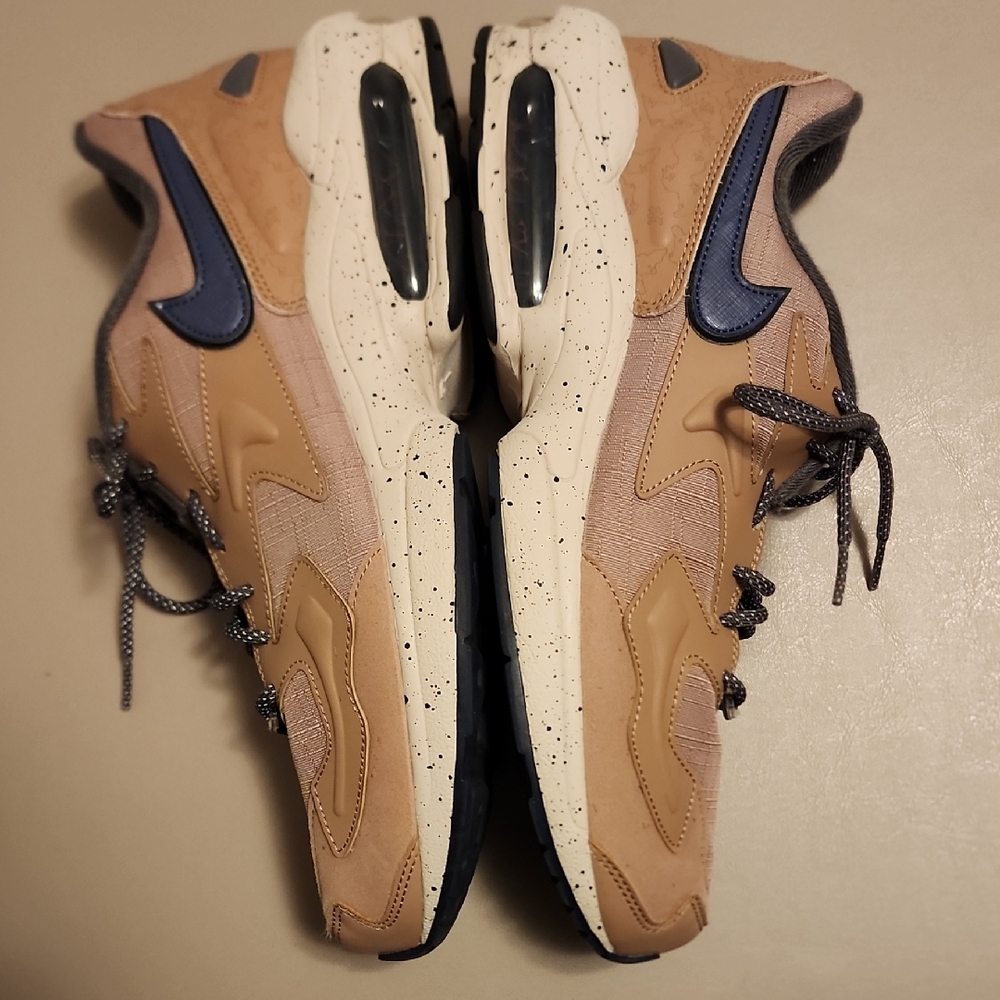 Nike Men's AirMax 2 Tan and Brown Sneakers 10.5W